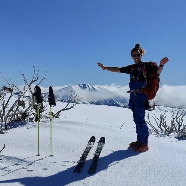 Pauly skiing